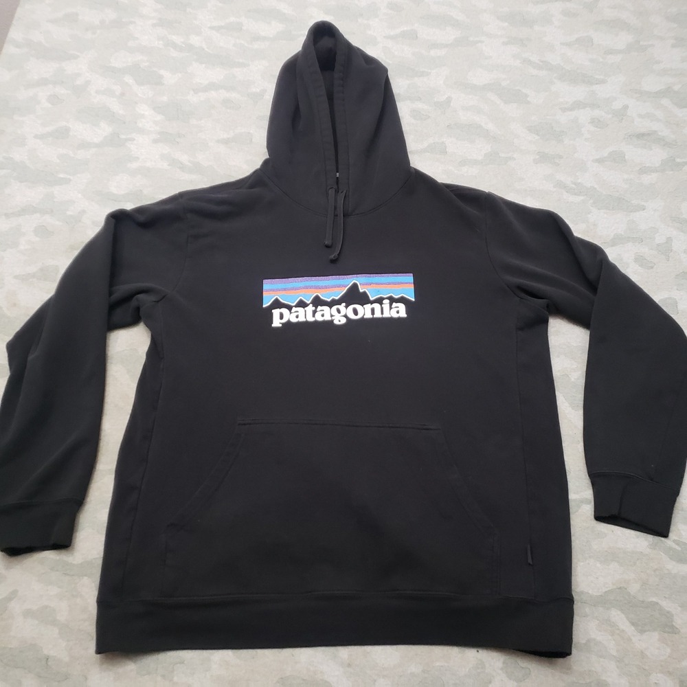 Patagonia Sweatshirt Mens 2XL Black Pullover Pockets Hoodie Outdoors Hiking
